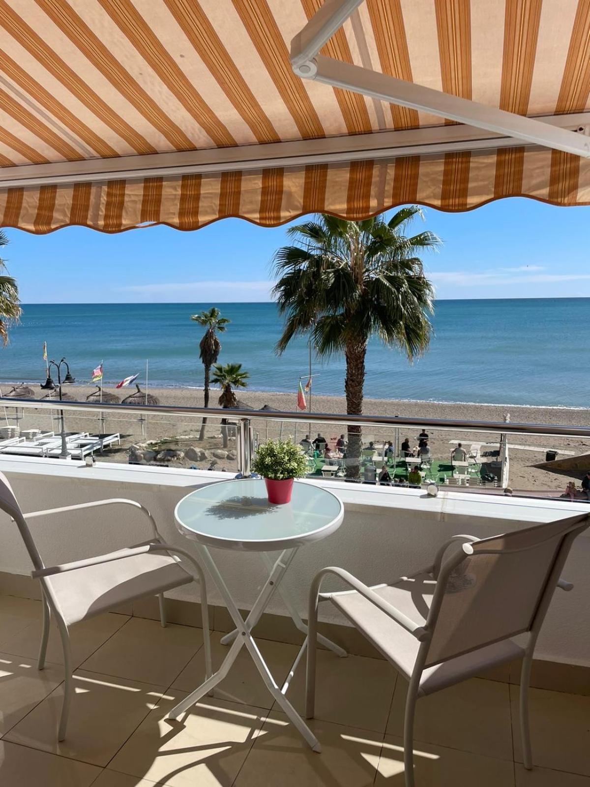 Roca Chica. Studio - First Line Beach Torremolinos Exterior foto